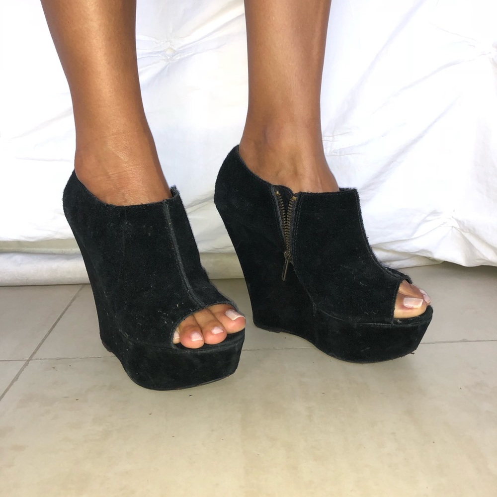 Steve Madden Whisttle Style Wedge Heels